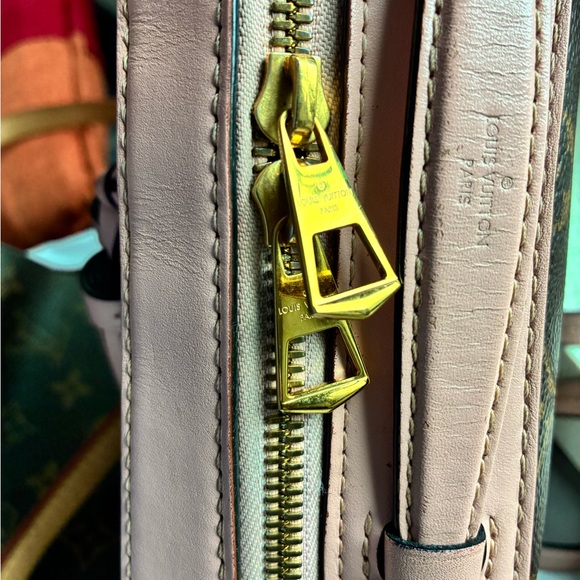 Louis Vuitton Saintonge in Rose Poudre - Picture 15 of 15